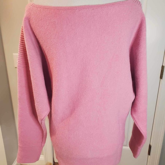 Sweater - Picture 7 of 7